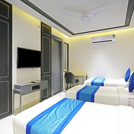 Hotel Apple Villa - Near Delhi Airport With Free Airport Transsfer Nova Deli Exterior foto