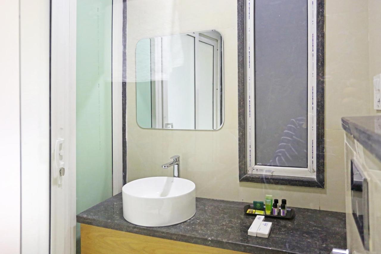 Hotel Apple Villa - Near Delhi Airport With Free Airport Transsfer Nova Deli Exterior foto