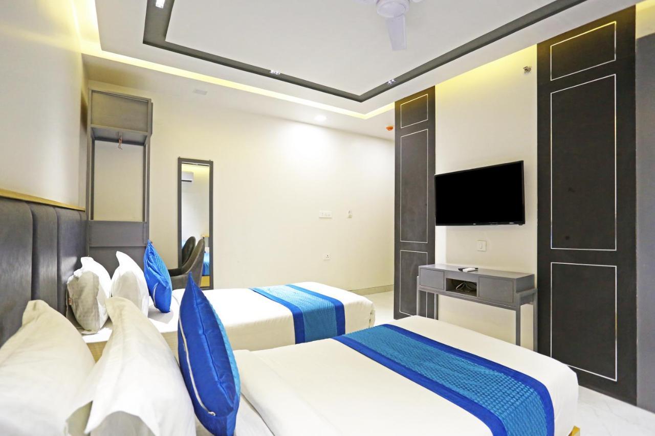 Hotel Apple Villa - Near Delhi Airport With Free Airport Transsfer Nova Deli Exterior foto