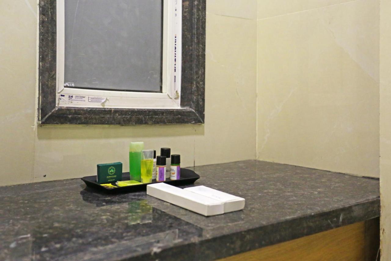 Hotel Apple Villa - Near Delhi Airport With Free Airport Transsfer Nova Deli Exterior foto