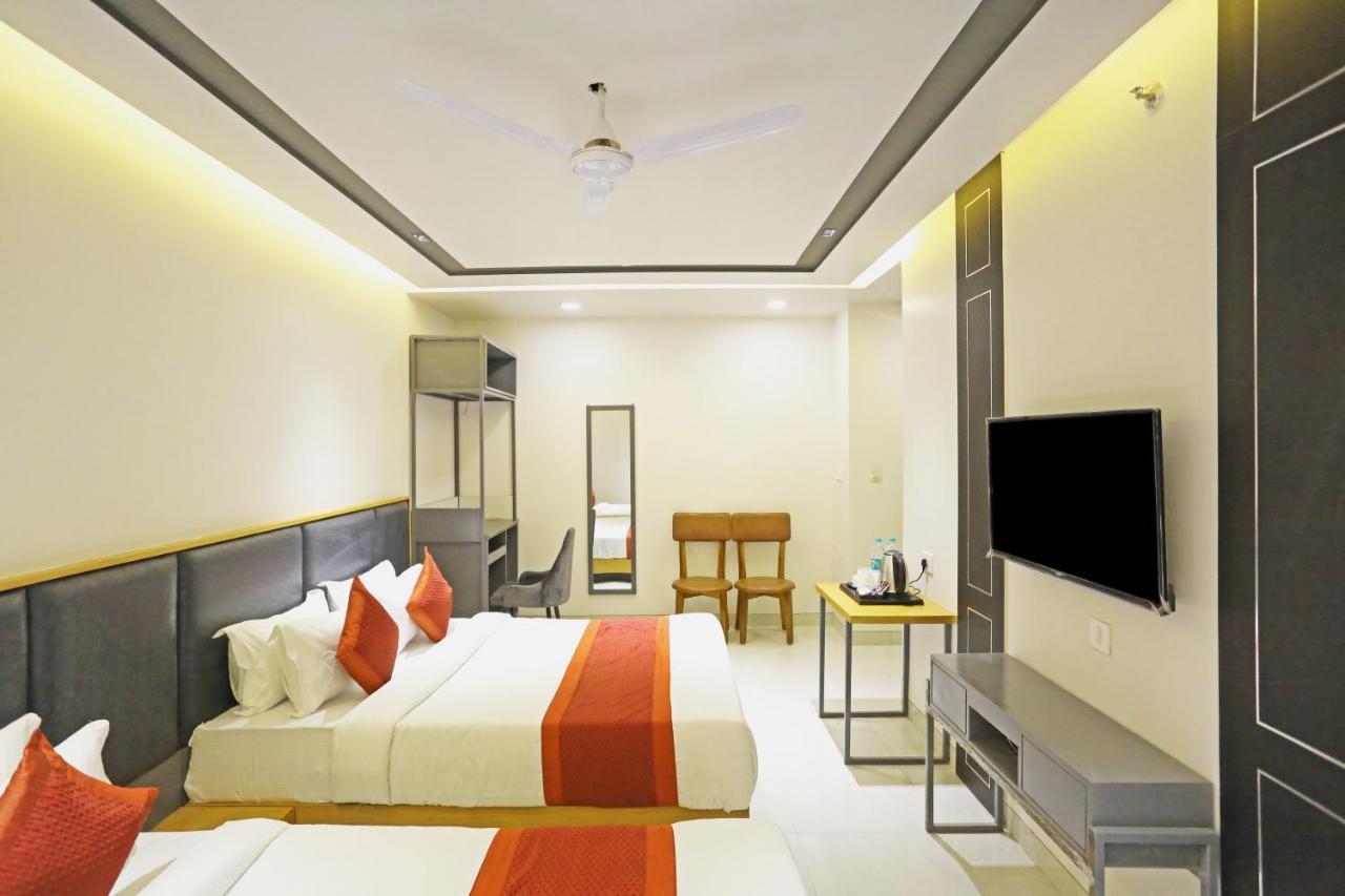 Hotel Apple Villa - Near Delhi Airport With Free Airport Transsfer Nova Deli Exterior foto