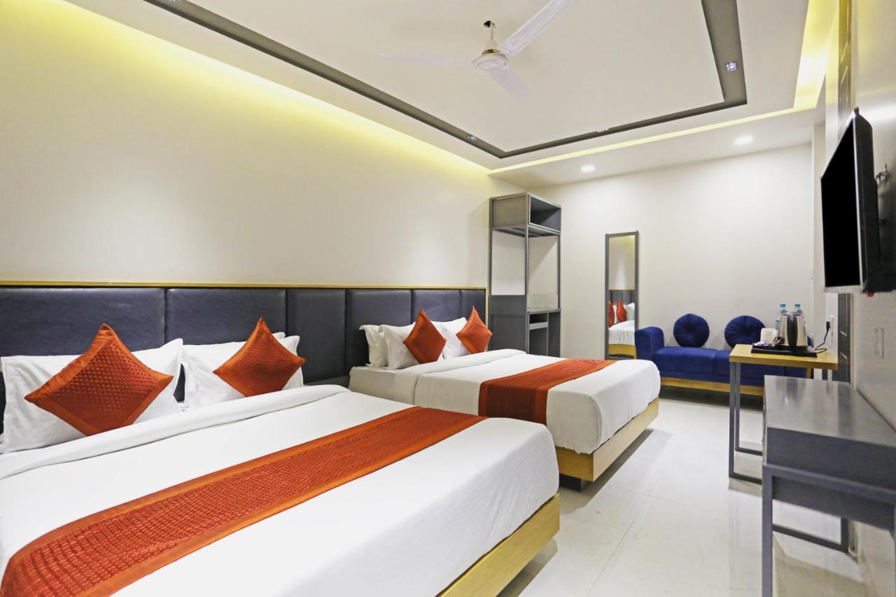 Hotel Apple Villa - Near Delhi Airport With Free Airport Transsfer Nova Deli Exterior foto