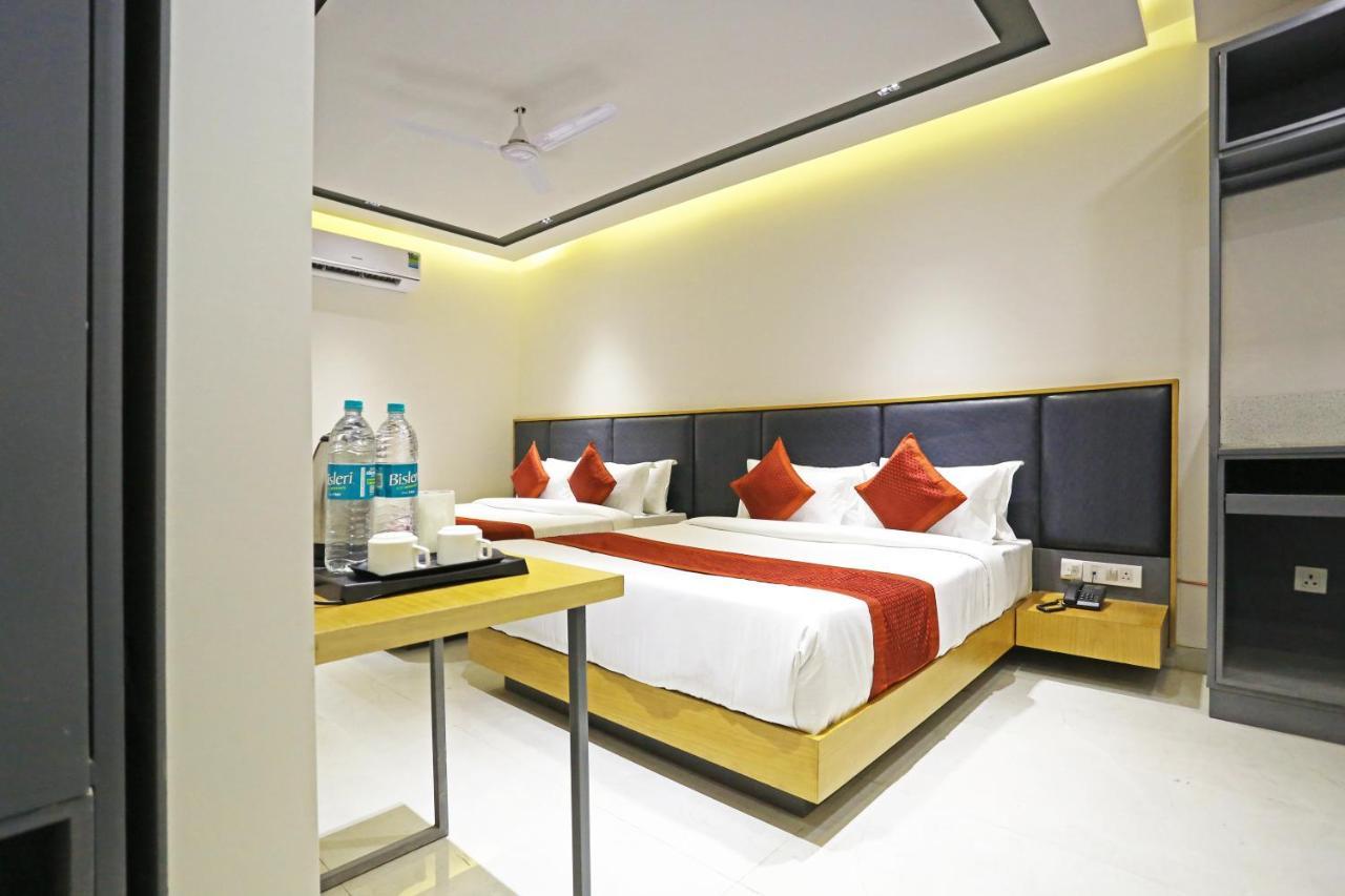 Hotel Apple Villa - Near Delhi Airport With Free Airport Transsfer Nova Deli Exterior foto