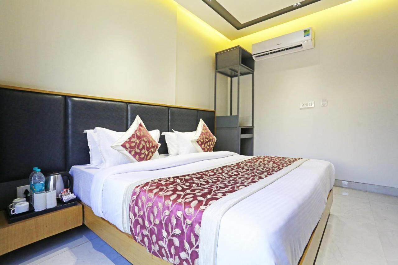 Hotel Apple Villa - Near Delhi Airport With Free Airport Transsfer Nova Deli Exterior foto